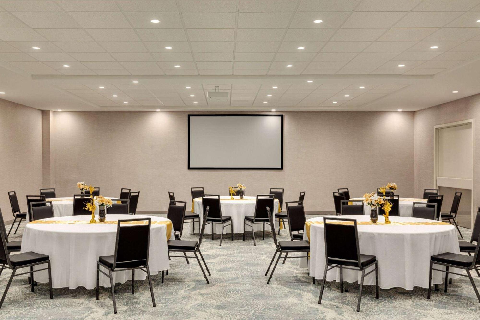 Wyndham Garden Atlanta Airport Hotel College Park Ngoại thất bức ảnh