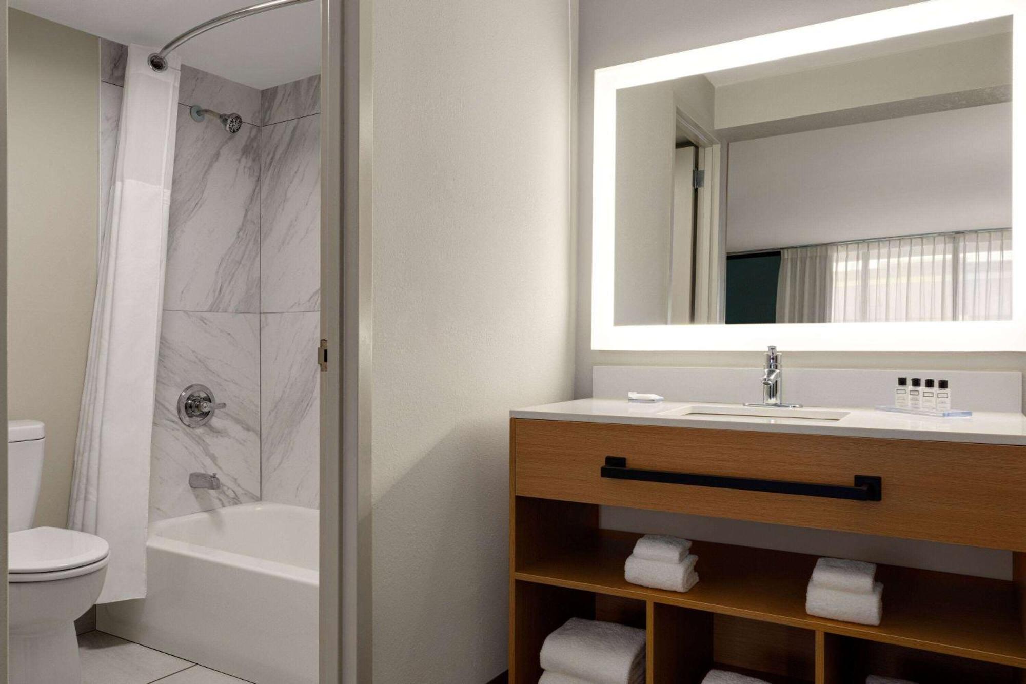 Wyndham Garden Atlanta Airport Hotel College Park Ngoại thất bức ảnh
