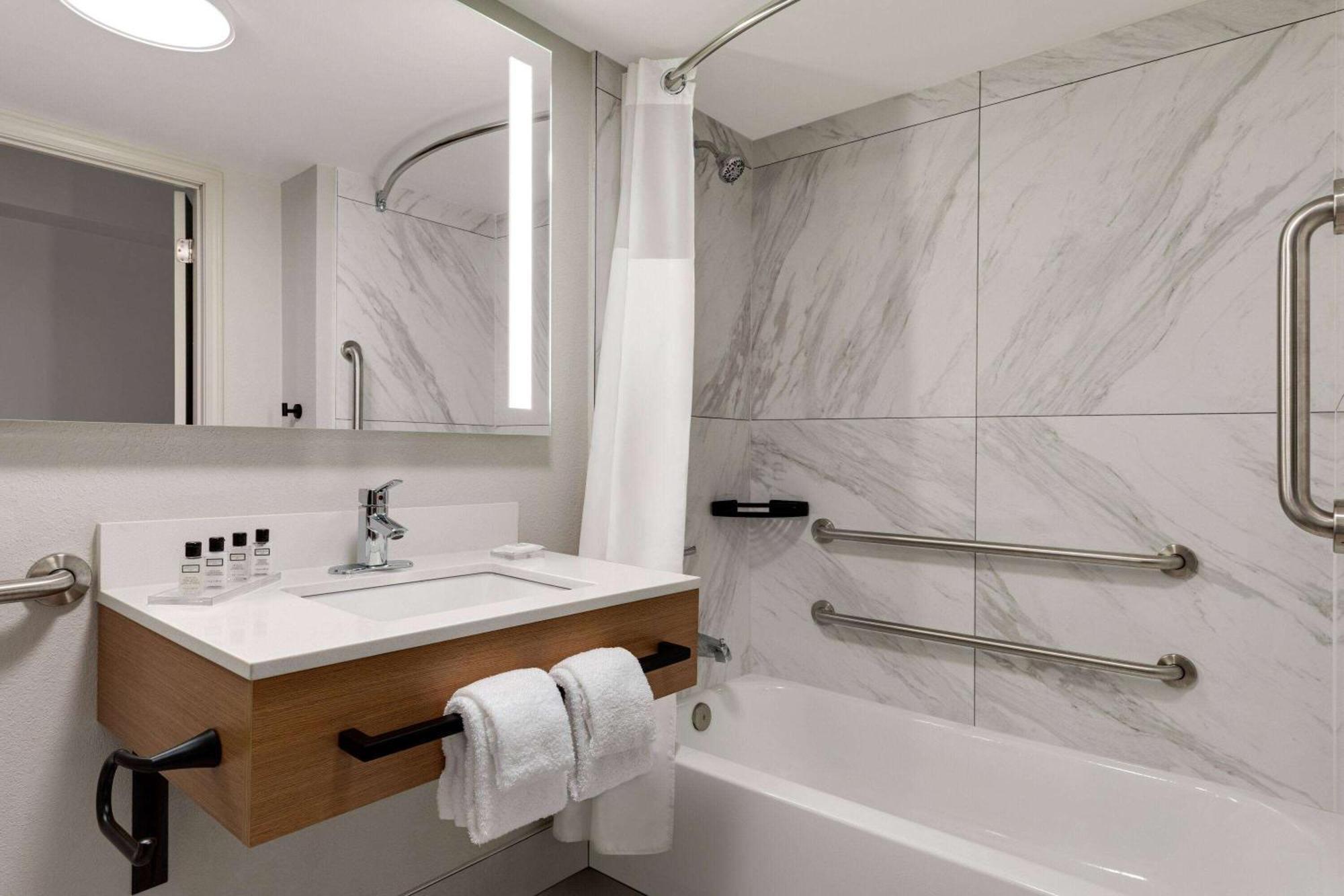 Wyndham Garden Atlanta Airport Hotel College Park Ngoại thất bức ảnh